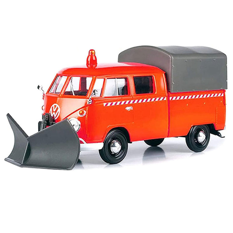 VW Pickup with Snow Plow Type 2 (T1) 1:24 Scale Figure